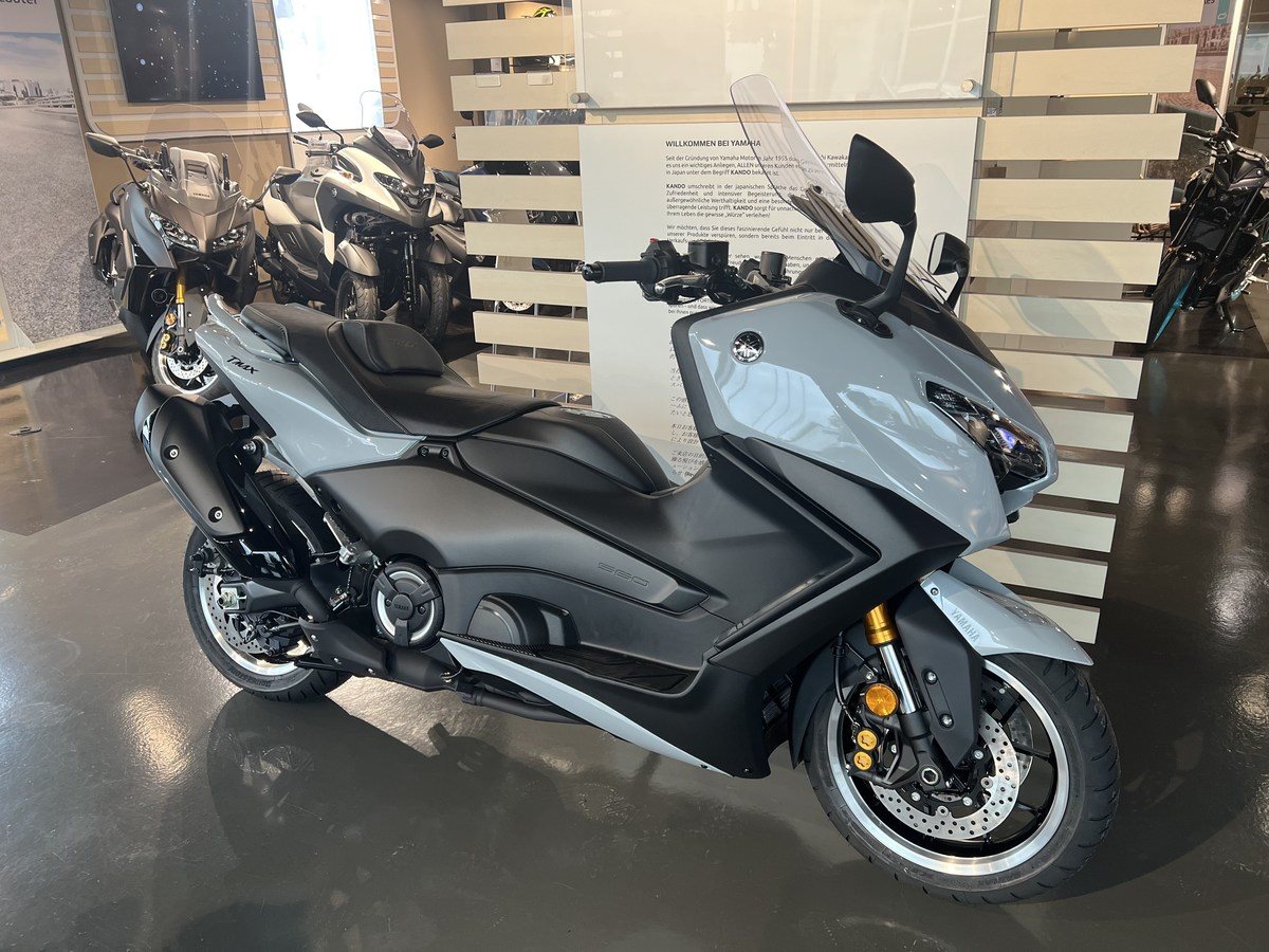 Yamaha TMAX Tech MAX