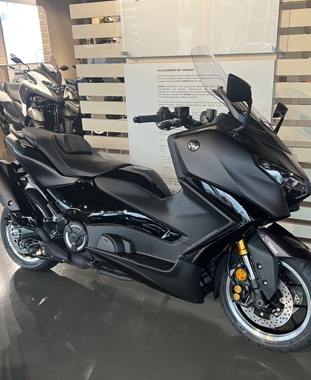 Yamaha TMAX Tech MAX