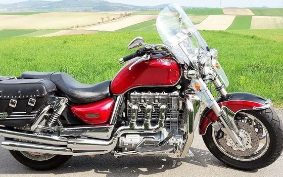 Gebrauchtmotorrad Triumph Rocket III Classic - Bild 3 Gebrauchtmotorrad Triumph Rocket III Classic - Bild 3