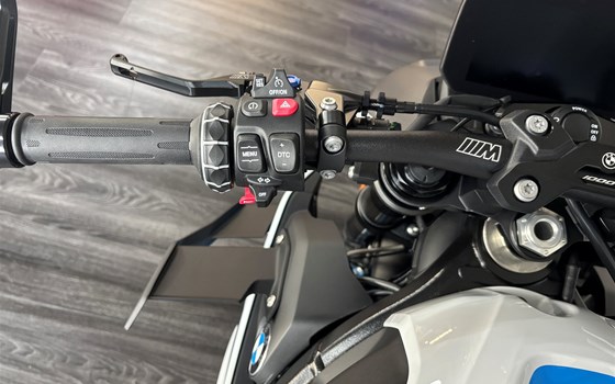 Gebrauchtmotorrad BMW M 1000 R - Bild 7