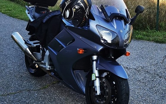 Gebrauchtmotorrad Yamaha FJR 1300 - Bild 1 Gebrauchtmotorrad Yamaha FJR 1300 - Bild 1