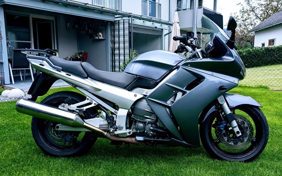 Gebrauchtmotorrad Yamaha FJR 1300 - Bild 3 Gebrauchtmotorrad Yamaha FJR 1300 - Bild 3