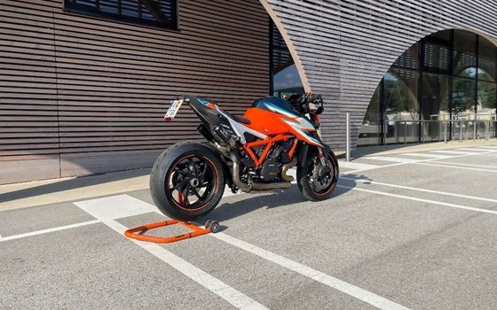 Gebrauchtmotorrad KTM 1290 Super Duke RR - Bild 3 Gebrauchtmotorrad KTM 1290 Super Duke RR - Bild 3