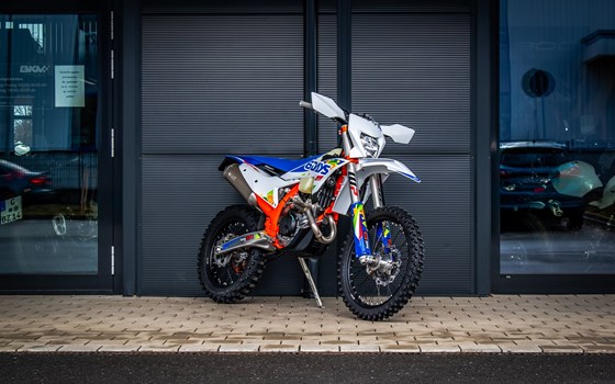 Neufahrzeug KTM 350 EXC-F SIX DAYS - Bild 6
