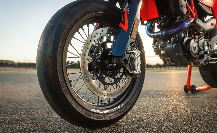 Angebot KTM 690 SMC R Bild 10: Angebot KTM 690 SMC R