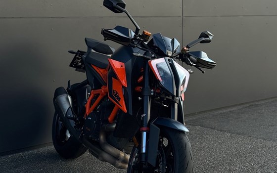 Gebrauchtmotorrad KTM 1290 Super Duke R - Bild 3 Gebrauchtmotorrad KTM 1290 Super Duke R - Bild 3