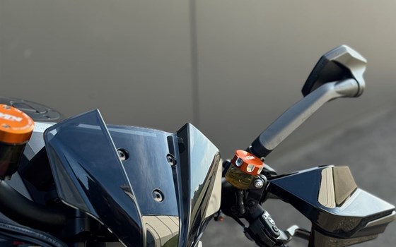 Gebrauchtmotorrad KTM 1290 Super Duke R - Bild 6 Gebrauchtmotorrad KTM 1290 Super Duke R - Bild 6