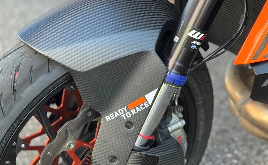 Angebot KTM 1390 Super Duke R EVO Bild 7: Angebot KTM 1390 Super Duke R EVO