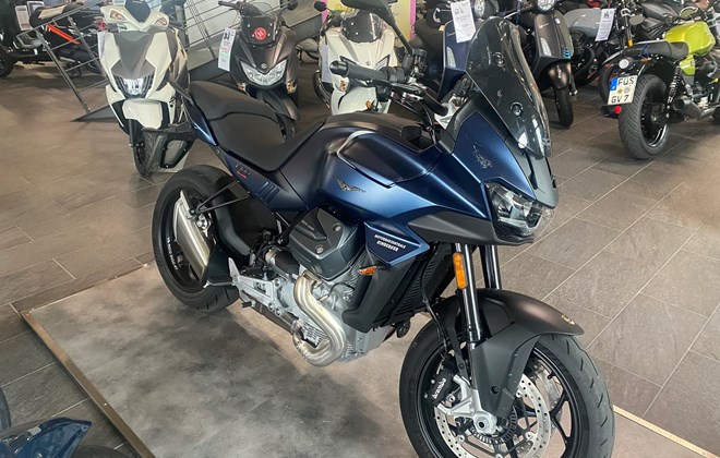 Moto Guzzi V100 Mandello