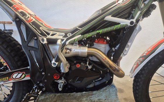 Gebrauchtmotorrad Vertigo Combat Vertical 300R - Bild 15 Gebrauchtmotorrad Vertigo Combat Vertical 300R - Bild 15