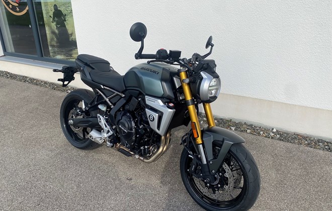 Suzuki GSX-8T