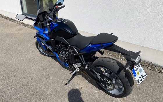 Gebrauchtmotorrad Suzuki GSX-8R - Bild 3