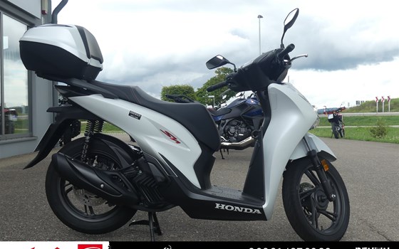 Gebrauchtmotorrad Honda SH125i - Bild 1