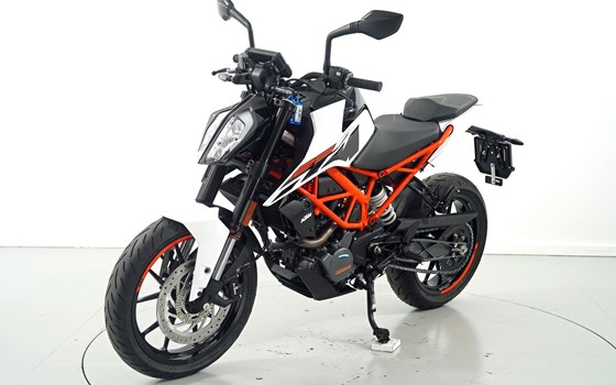 Motorrad Occasion KTM 125 Duke - Bild 3