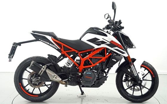 Motorrad Occasion KTM 125 Duke - Bild 4