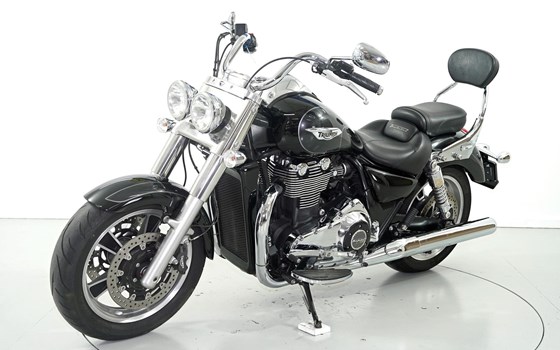 Motorrad Occasion Triumph Thunderbird Commander - Bild 3