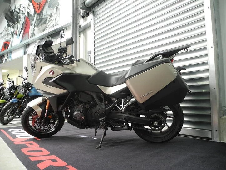 Offer Honda NT1100 DCT Electronic Suspension Bild 2: Offer Honda NT1100 DCT Electronic Suspension