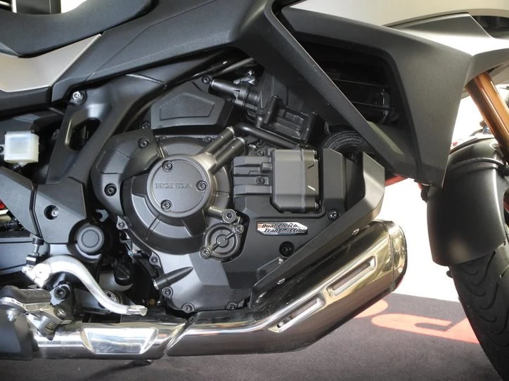 Offer Honda NT1100 DCT Electronic Suspension Bild 8: Offer Honda NT1100 DCT Electronic Suspension