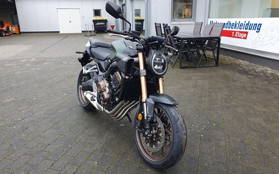 Neufahrzeug Honda CB650R E-Clutch - Bild 3