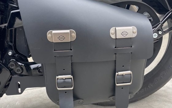 Gebrauchtmotorrad Harley-Davidson Softail Street Bob 114 FXBBS - Bild 11