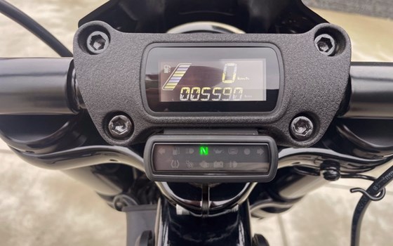 Gebrauchtmotorrad Harley-Davidson Softail Street Bob 114 FXBBS - Bild 5