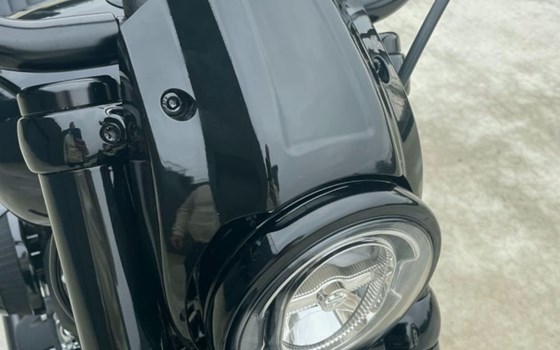 Gebrauchtmotorrad Harley-Davidson Softail Street Bob 114 FXBBS - Bild 7