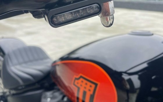 Gebrauchtmotorrad Harley-Davidson Softail Street Bob 114 FXBBS - Bild 8