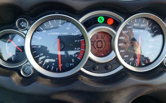 Gebrauchtmotorrad Suzuki GSX-1300RR Hayabusa - Bild 4