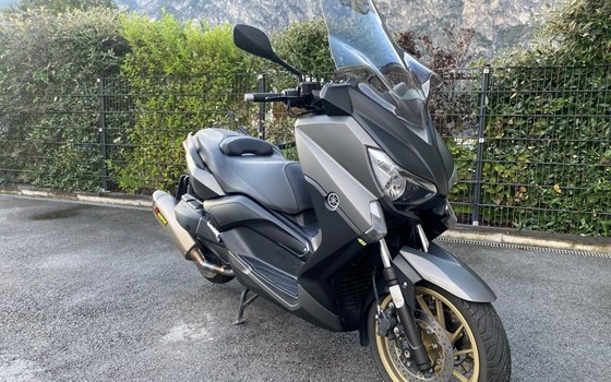 Gebrauchtmotorrad Yamaha XMAX 400 - Bild 1 Gebrauchtmotorrad Yamaha XMAX 400 - Bild 1