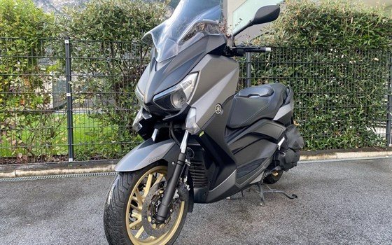 Gebrauchtmotorrad Yamaha XMAX 400 - Bild 2 Gebrauchtmotorrad Yamaha XMAX 400 - Bild 2