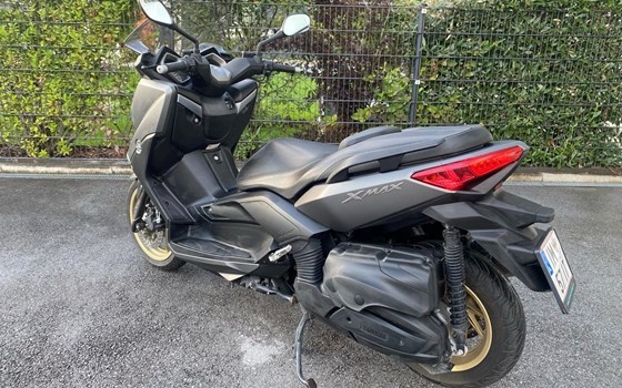 Gebrauchtmotorrad Yamaha XMAX 400 - Bild 3 Gebrauchtmotorrad Yamaha XMAX 400 - Bild 3