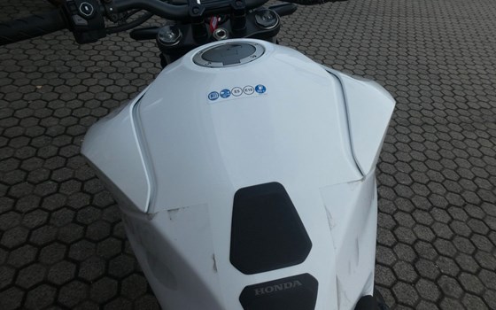 Gebrauchtmotorrad Honda CB1000 Hornet - Bild 13