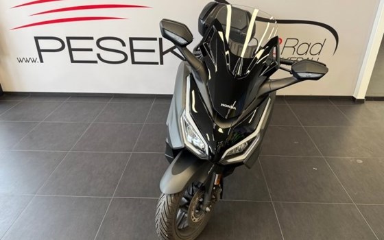 Gebrauchtmotorrad Honda Forza 125 - Bild 2 Gebrauchtmotorrad Honda Forza 125 - Bild 2