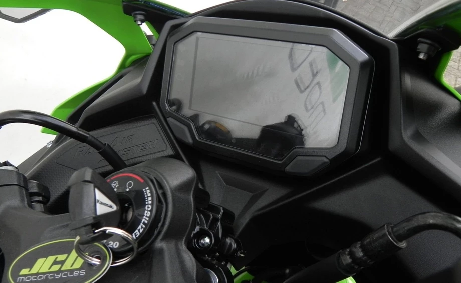 Angebot Kawasaki Ninja ZX-4RR Bild 21: Angebot Kawasaki Ninja ZX-4RR