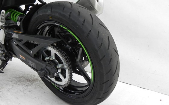 Gebrauchtmotorrad Kawasaki Ninja ZX-4RR - Bild 4