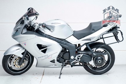 Triumph Sprint ST