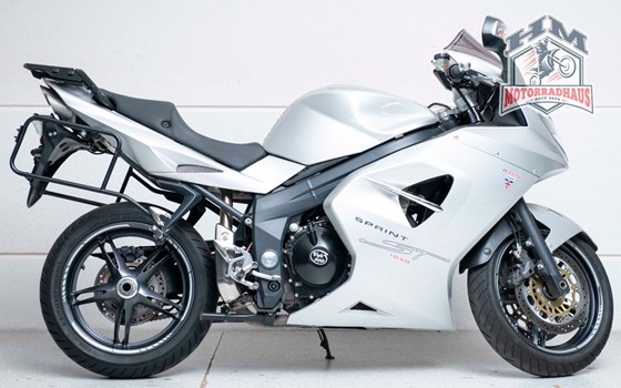 Gebrauchtmotorrad Triumph Sprint ST - Bild 4
