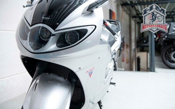 Gebrauchtmotorrad Triumph Sprint ST - Bild 8