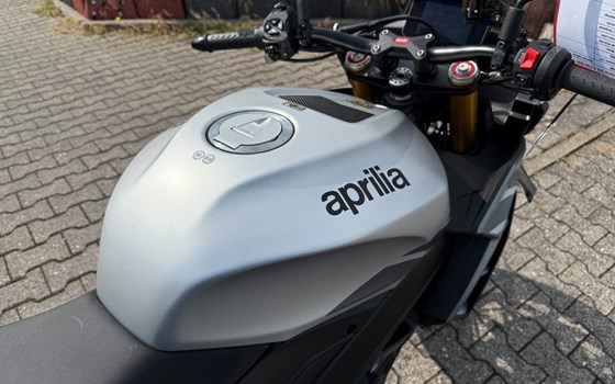 Neufahrzeug Aprilia Tuono V4 1100 RR - Bild 10
