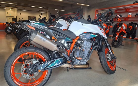Gebrauchtmotorrad KTM 890 Duke R - Bild 3