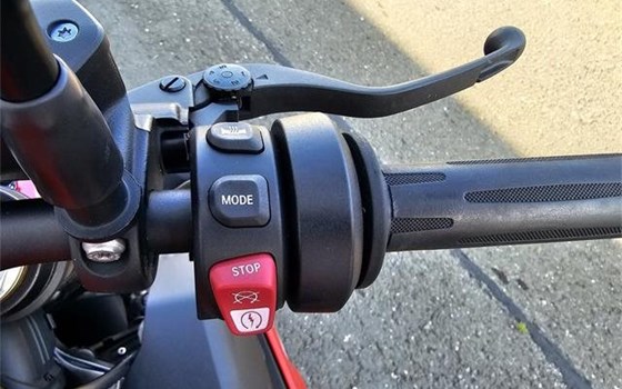 Gebrauchtmotorrad BMW S 1000 R - Bild 7