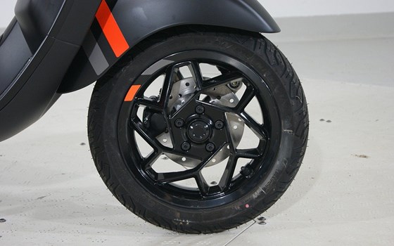 Neufahrzeug Vespa Sprint 50 S - Bild 3