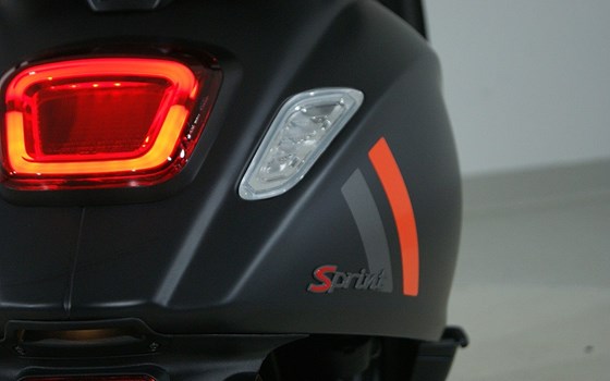 Neufahrzeug Vespa Sprint 50 S - Bild 6