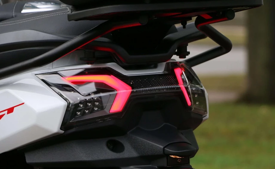 Offer Sym MaxSym 400i Bild 10: Offer Sym MaxSym 400i