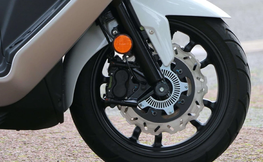 Offer Sym MaxSym 400i Bild 8: Offer Sym MaxSym 400i