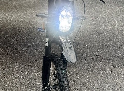 Gebrauchtmotorrad Sur-Ron Lightbee Strassenversion L1EX - Bild 2 Gebrauchtmotorrad Sur-Ron Lightbee Strassenversion L1EX - Bild 2