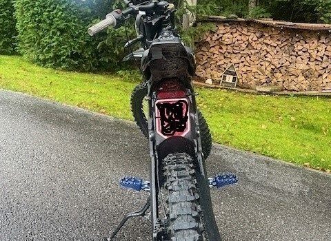Gebrauchtmotorrad Sur-Ron Lightbee Strassenversion L1EX - Bild 4 Gebrauchtmotorrad Sur-Ron Lightbee Strassenversion L1EX - Bild 4