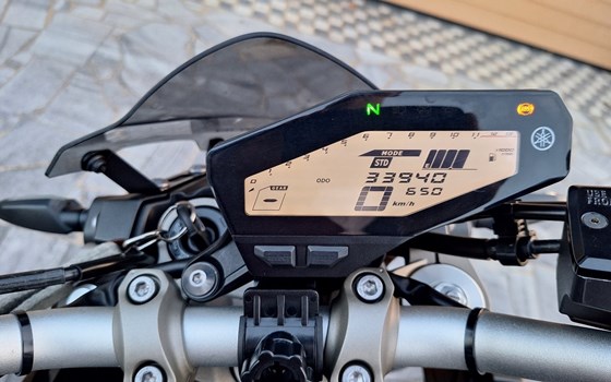 Gebrauchtmotorrad Yamaha MT-09 - Bild 8 Gebrauchtmotorrad Yamaha MT-09 - Bild 8