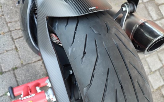 Gebrauchtmotorrad KTM 1290 Super Duke - Bild 3 Gebrauchtmotorrad KTM 1290 Super Duke - Bild 3