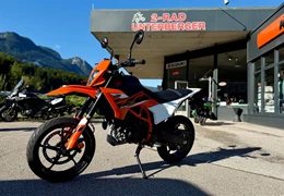 Neumotorrad KTM 125 SMC R Neumotorrad KTM 125 SMC R